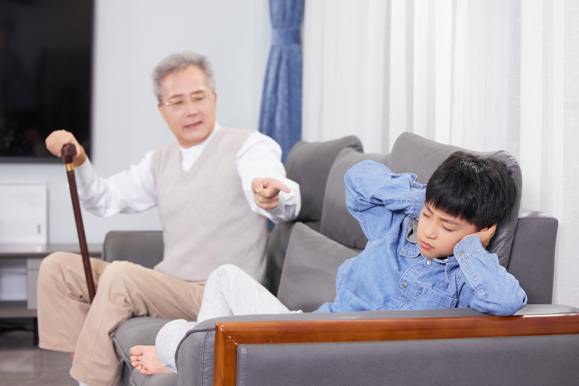怎么陪伴孩子度过叛逆期