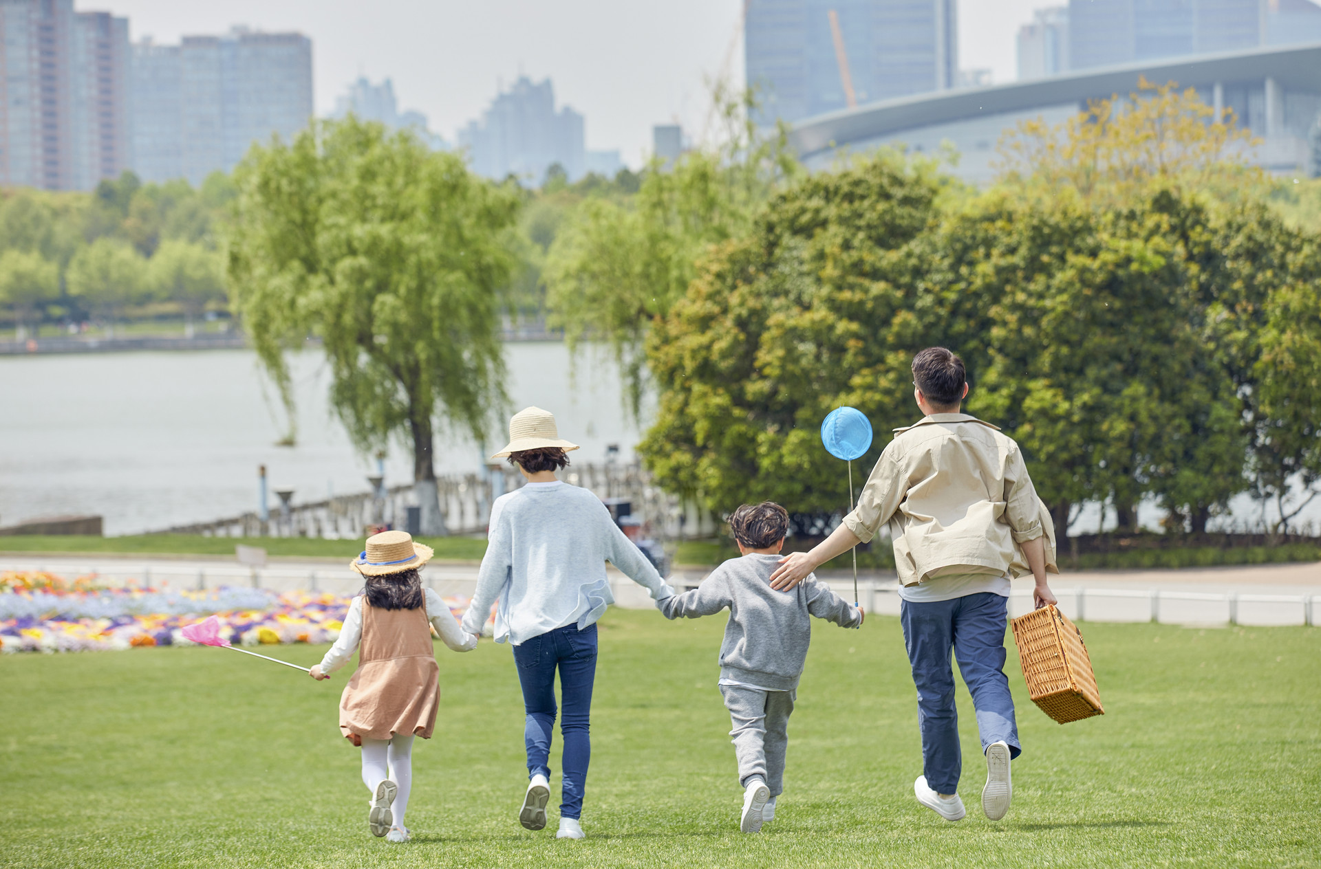 孩子反复厌学，辍学了怎么办？雅方教育效果如何？