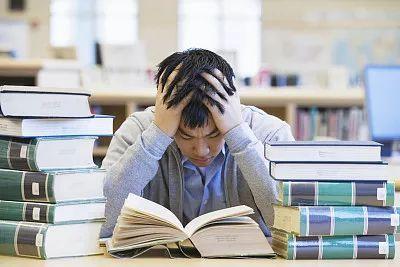 休学不去学校的孩子是什么心理？