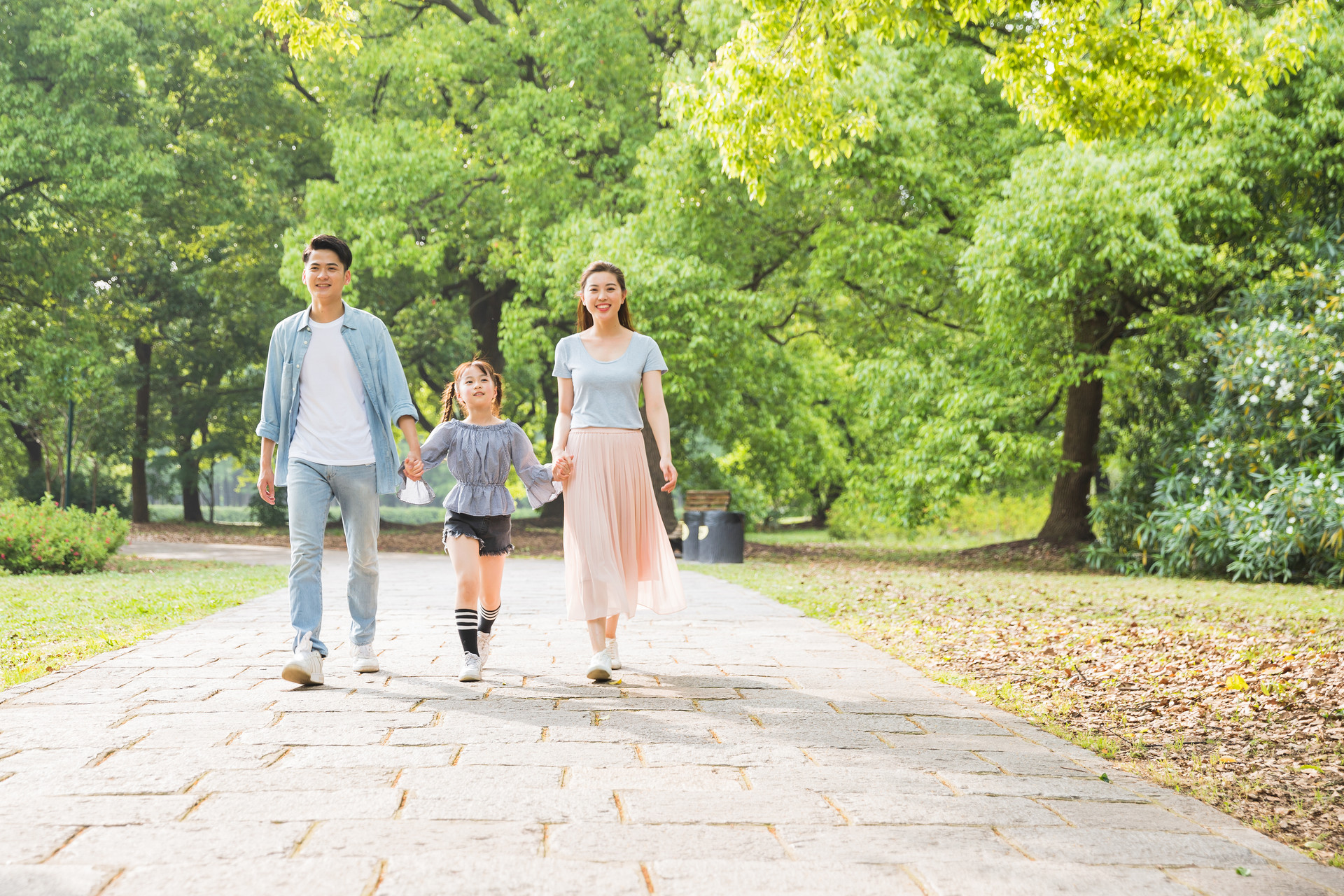 孩子叛逆仇视父母怎么办？有人试过雅方教育靠谱吗？