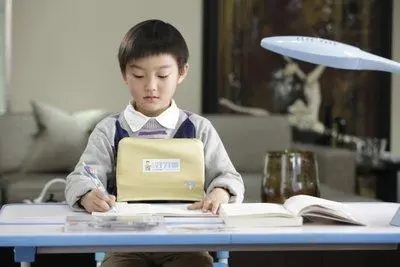 什么样的家庭孩子容易沉迷手机？