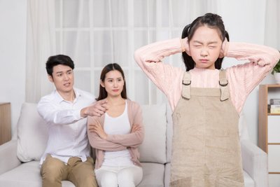 什么样的家庭环境不利于孩子成长？