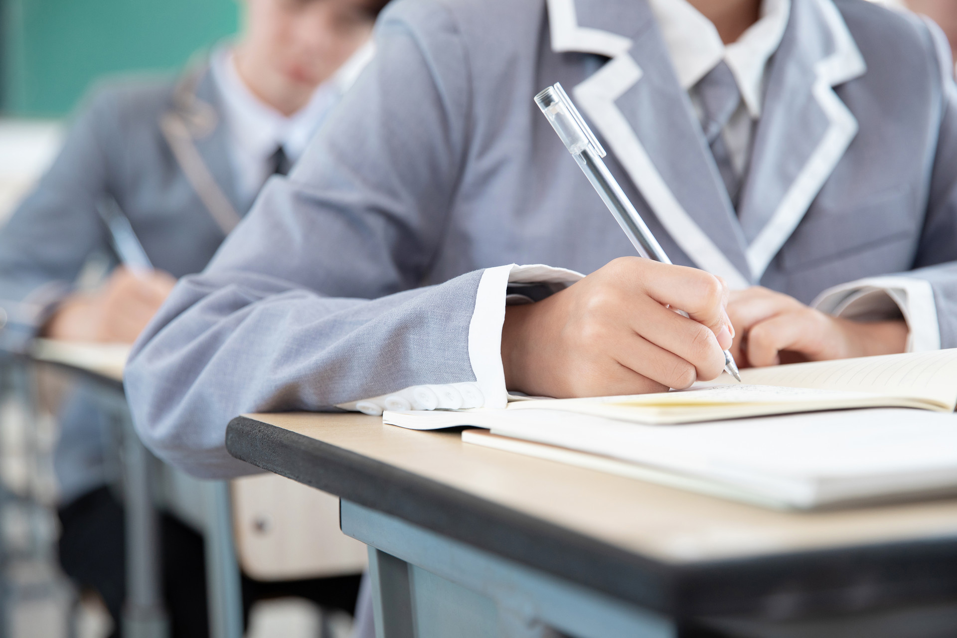 孩子不想上学了怎么办，家长务必做好这三件事